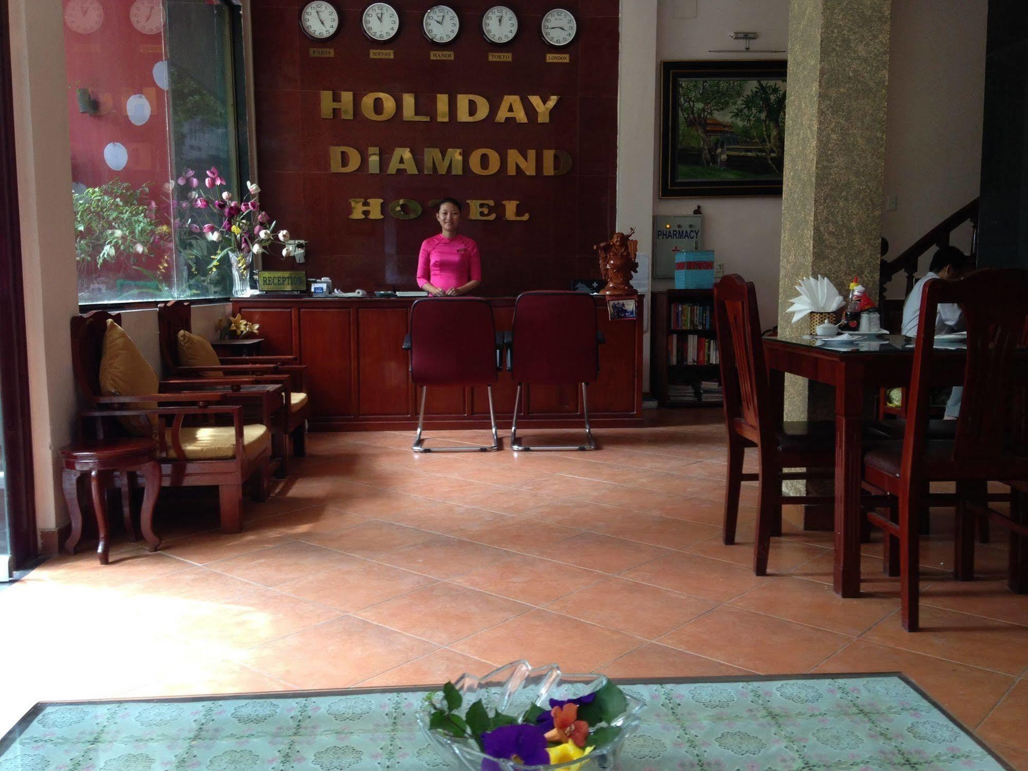 Holiday Diamond Hotel Hue Exterior foto